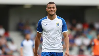 Le FC Annecy s'impose à Pau (1-0) malgré l'expulsion d'un joueur